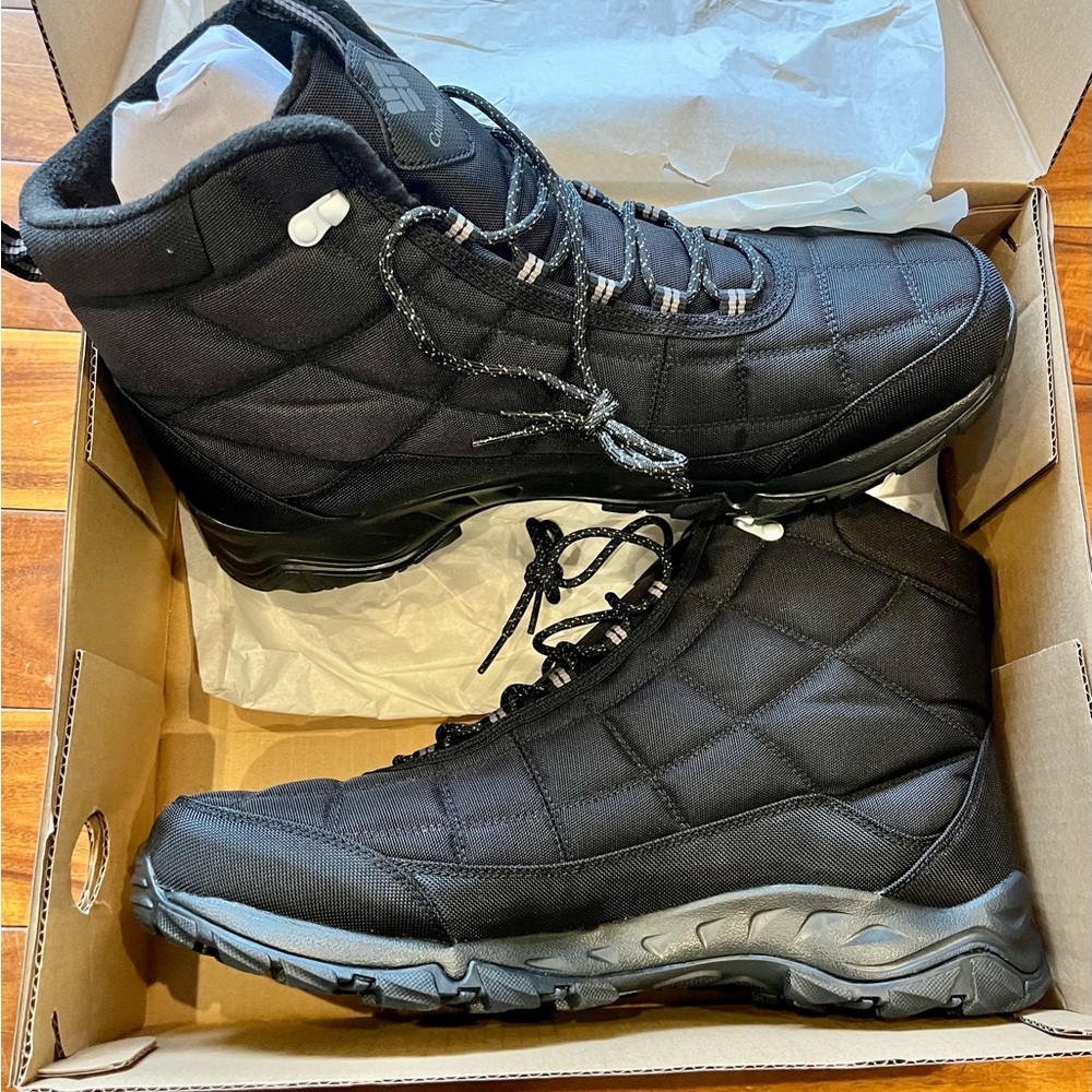 Columbia Black Quilted Men's Boots
